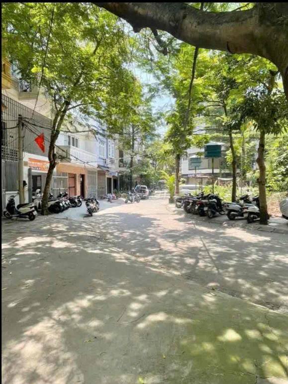 Cho thuê nhà KĐT Đền Lừ, 3.5 tầng x 100m2, ô tô đỗ cửa, 25 Triệu - Ảnh chính